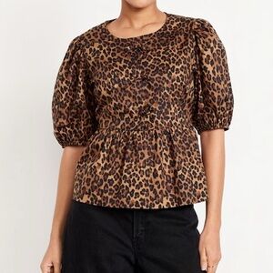 Old Navy Cheetah cheetah puff sleeve tie blouse